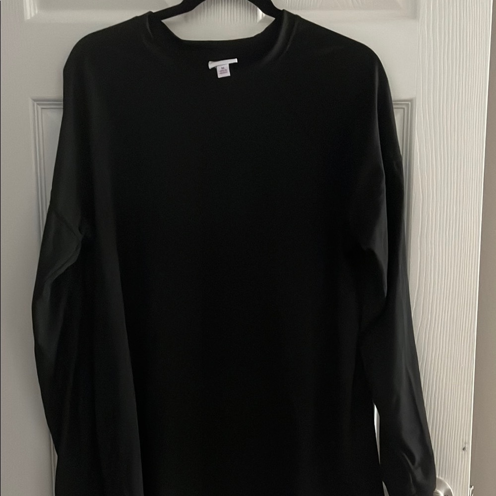 2/$20 LuLaRoe Black Long Sleeve Tee